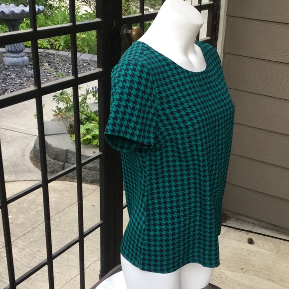 Tommy Hilfiger Emerald and black patterned top - Picture 2 of 7